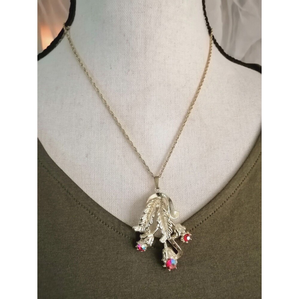 Vintage Red Aurora Borealis Crystal Floral Pendant Necklace with Trifari Chain